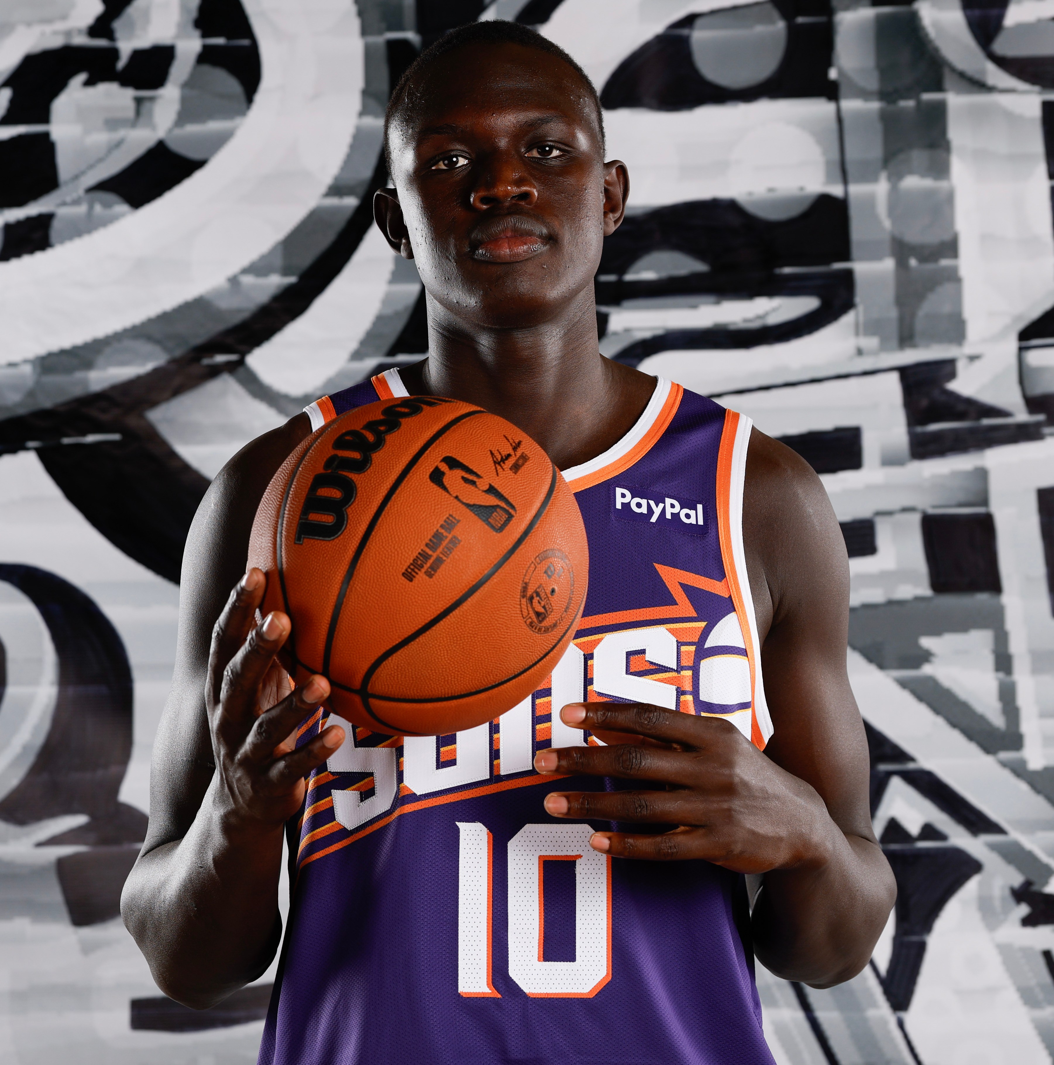 Suns NBA trade deadline strategy: How Phoenix can boost its roster today