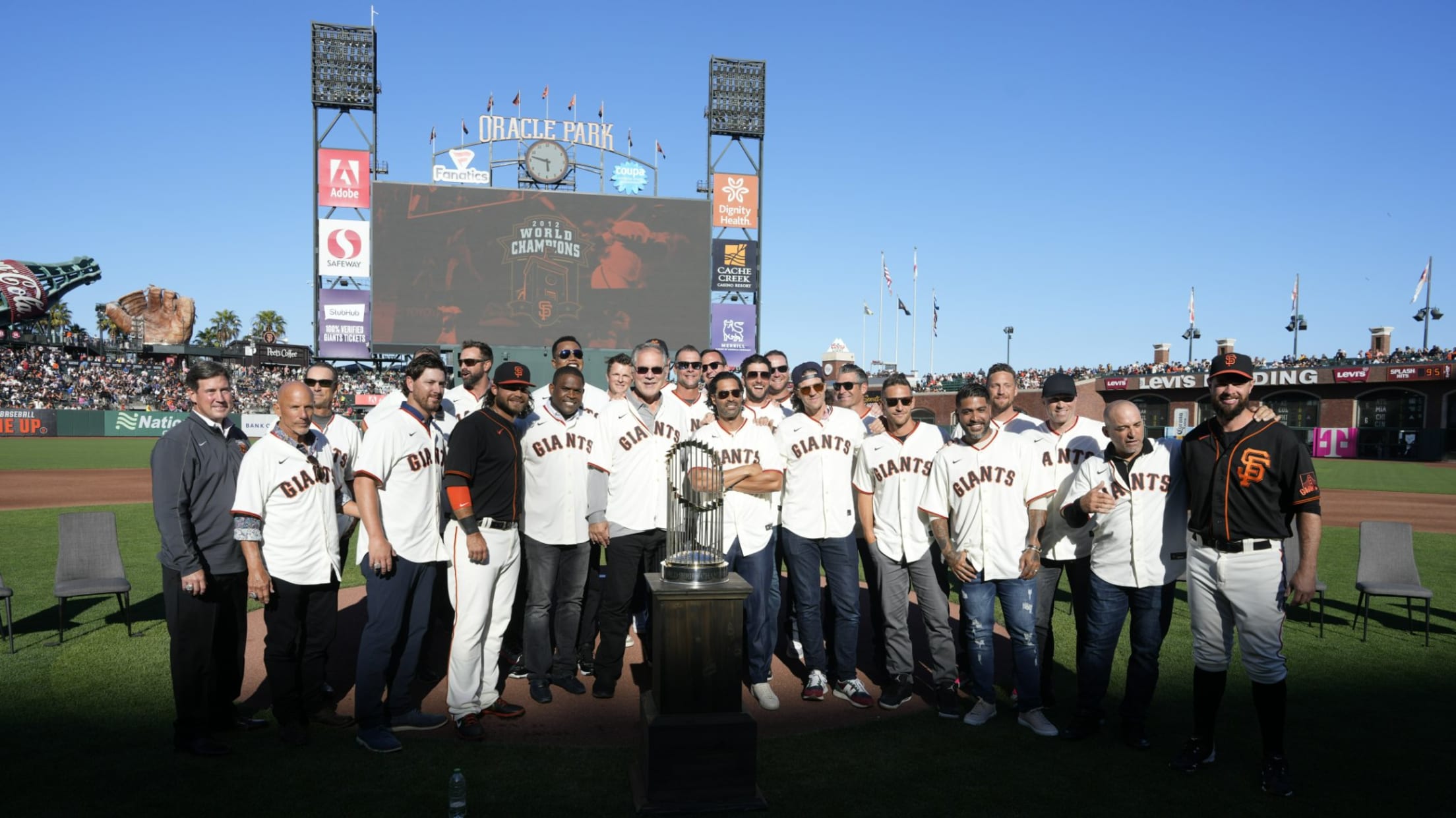 Full lineup of 2012 Giants World Series team? (Player positions and bios)